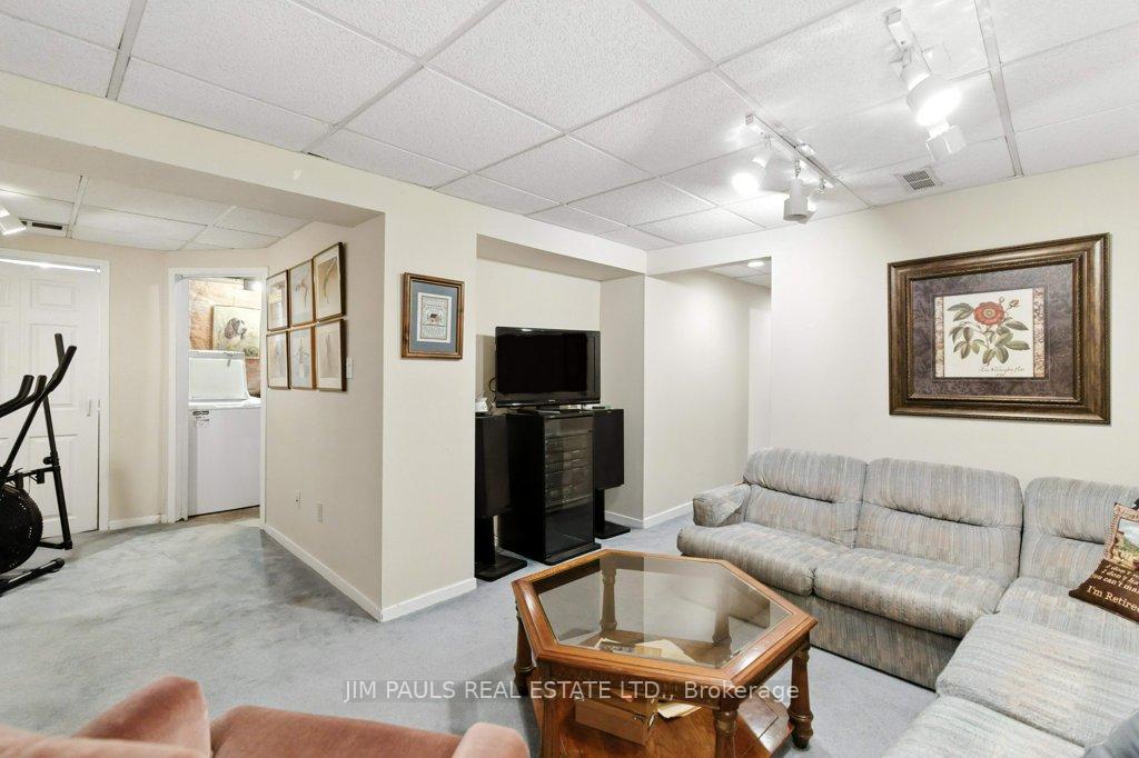 Photo 36 of 207 Broker Drive, Hamilton, Huntington — HOMEH