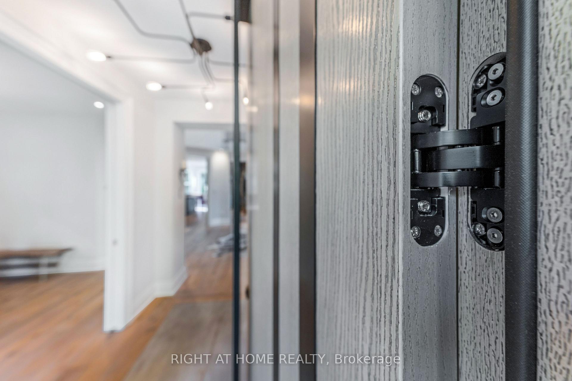 Photo 5 of 100 Willis Drive, Aurora, Aurora Highlands — HOMEH