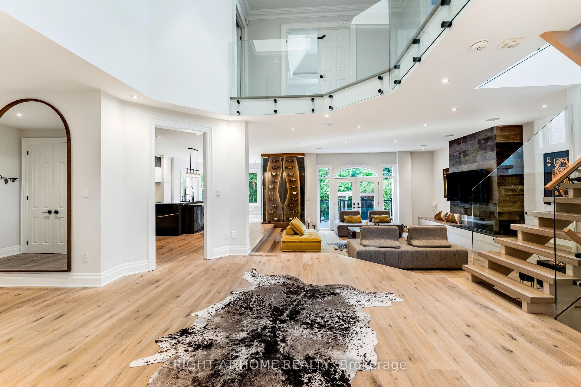 Photo 6 of 100 Willis Drive, Aurora, Aurora Highlands — HOMEH