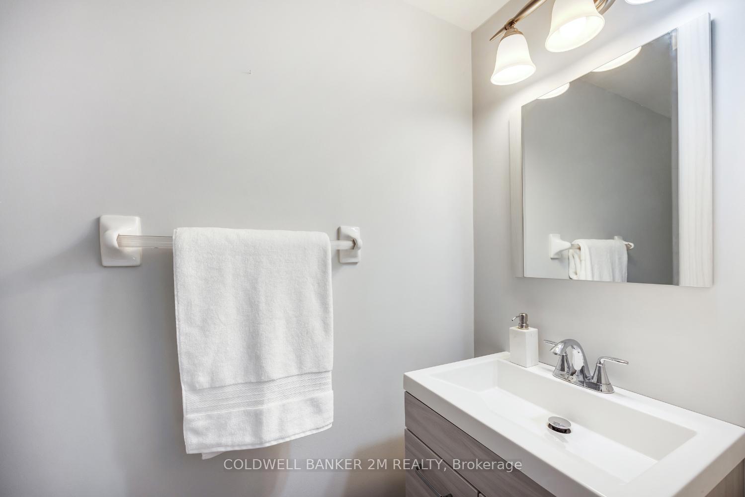 Photo 18 of 117 Trewin Lane, Clarington, Bowmanville — HOMEH