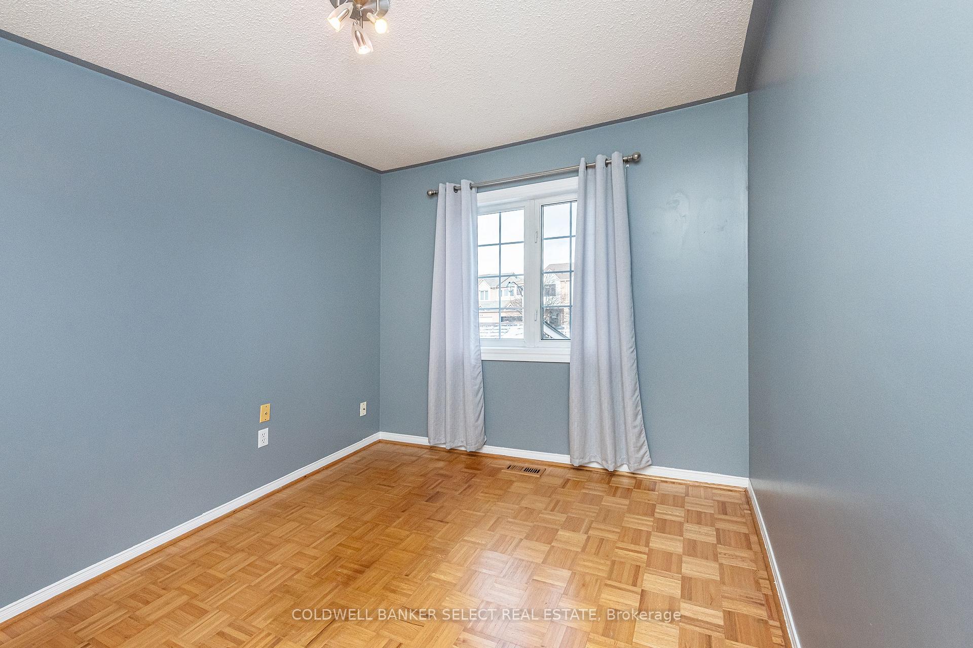 Photo 20 of 54 Hanton Crescent, Caledon, Bolton East — HOMEH