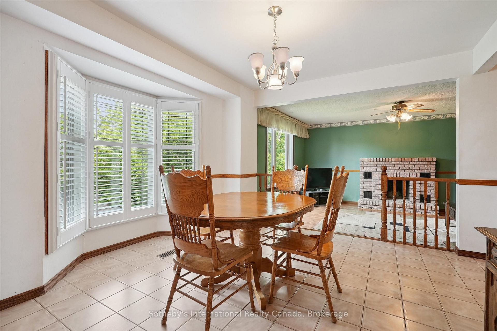 Photo 11 of 6 Windstar Place, Hamilton, Gurnett — HOMEH
