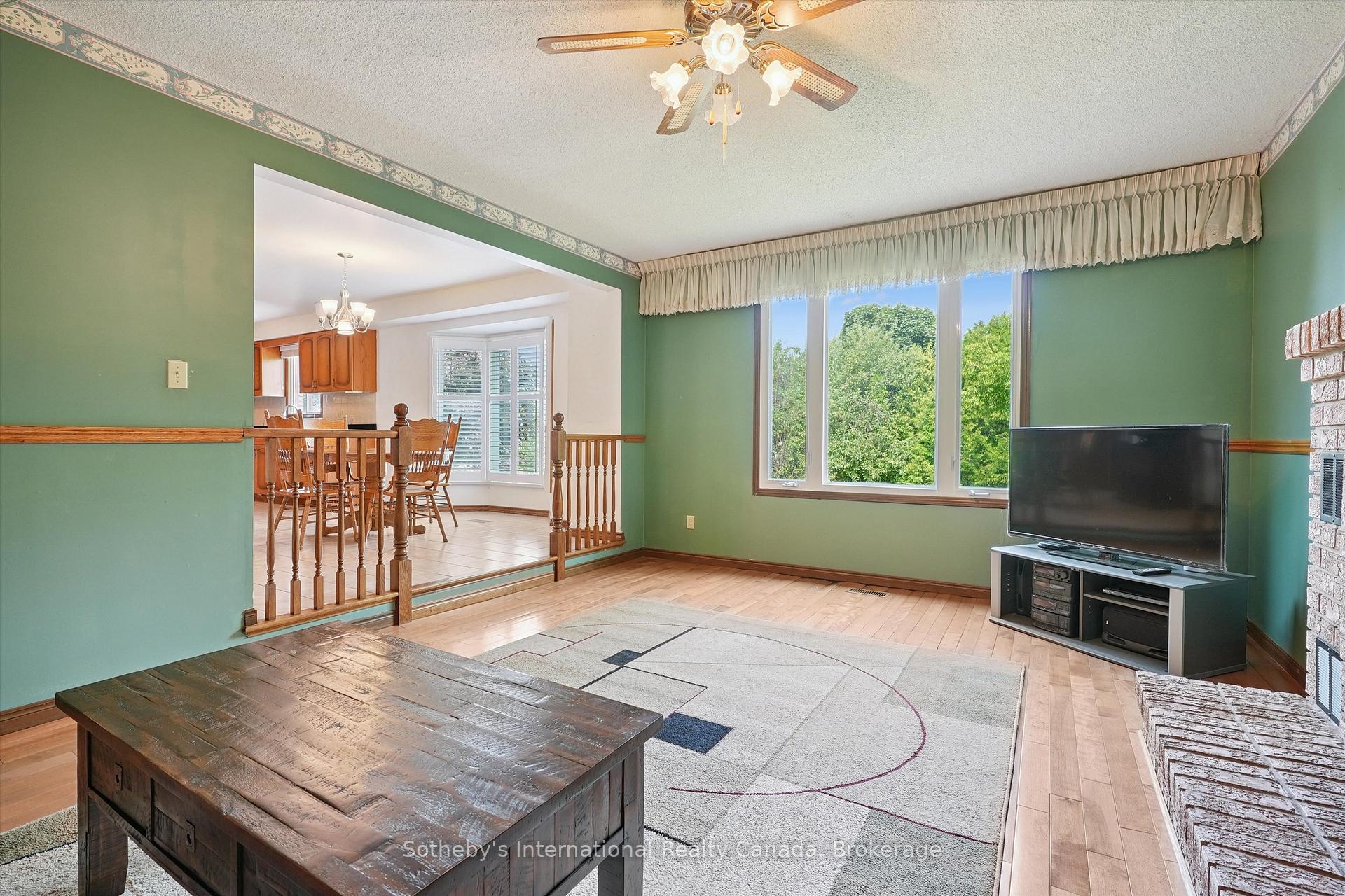 Photo 14 of 6 Windstar Place, Hamilton, Gurnett — HOMEH
