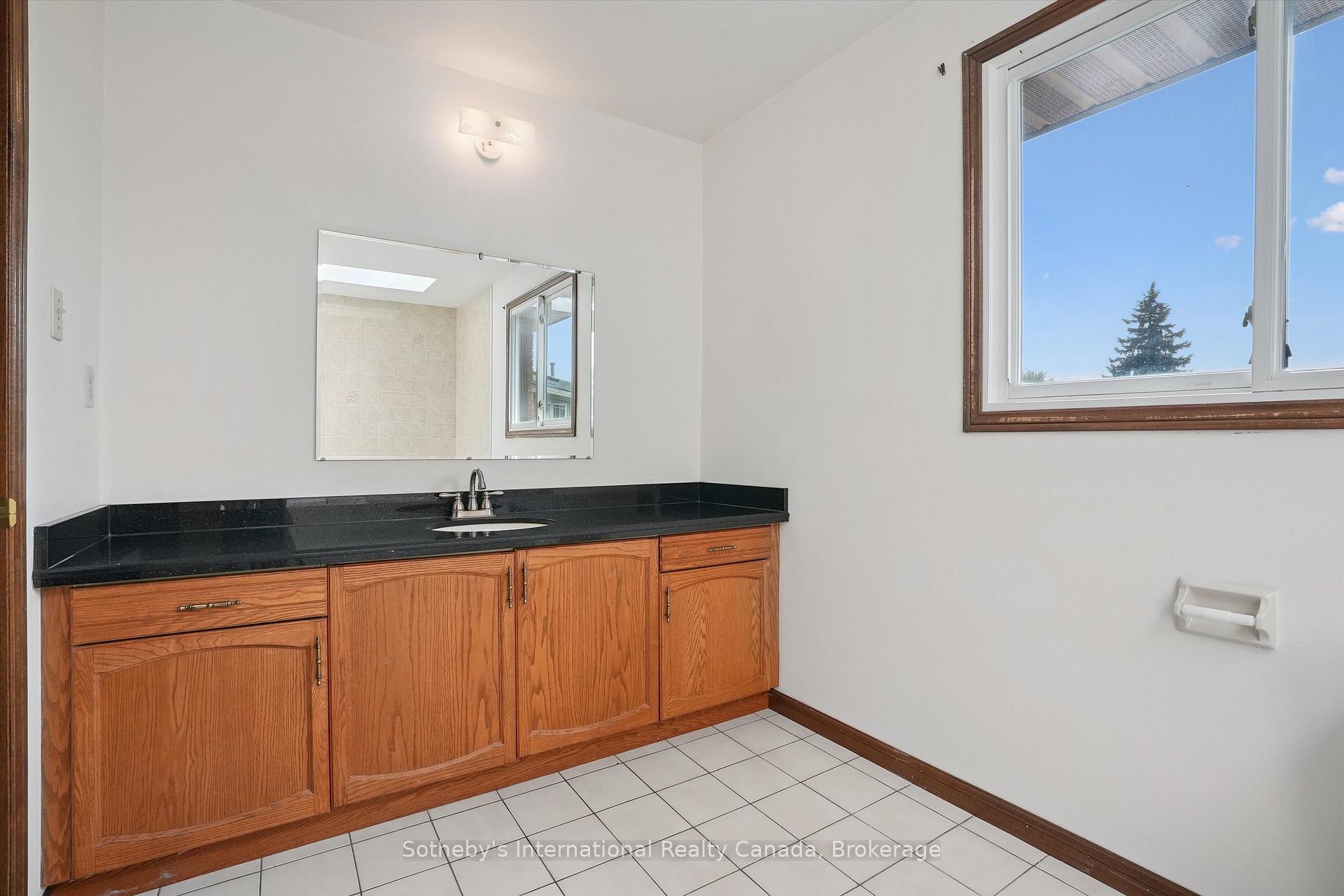 Photo 25 of 6 Windstar Place, Hamilton, Gurnett — HOMEH