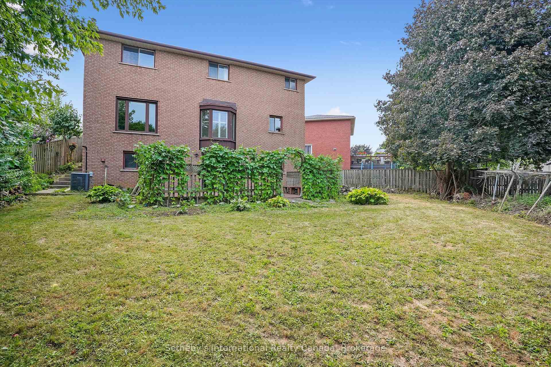 Photo 37 of 6 Windstar Place, Hamilton, Gurnett — HOMEH