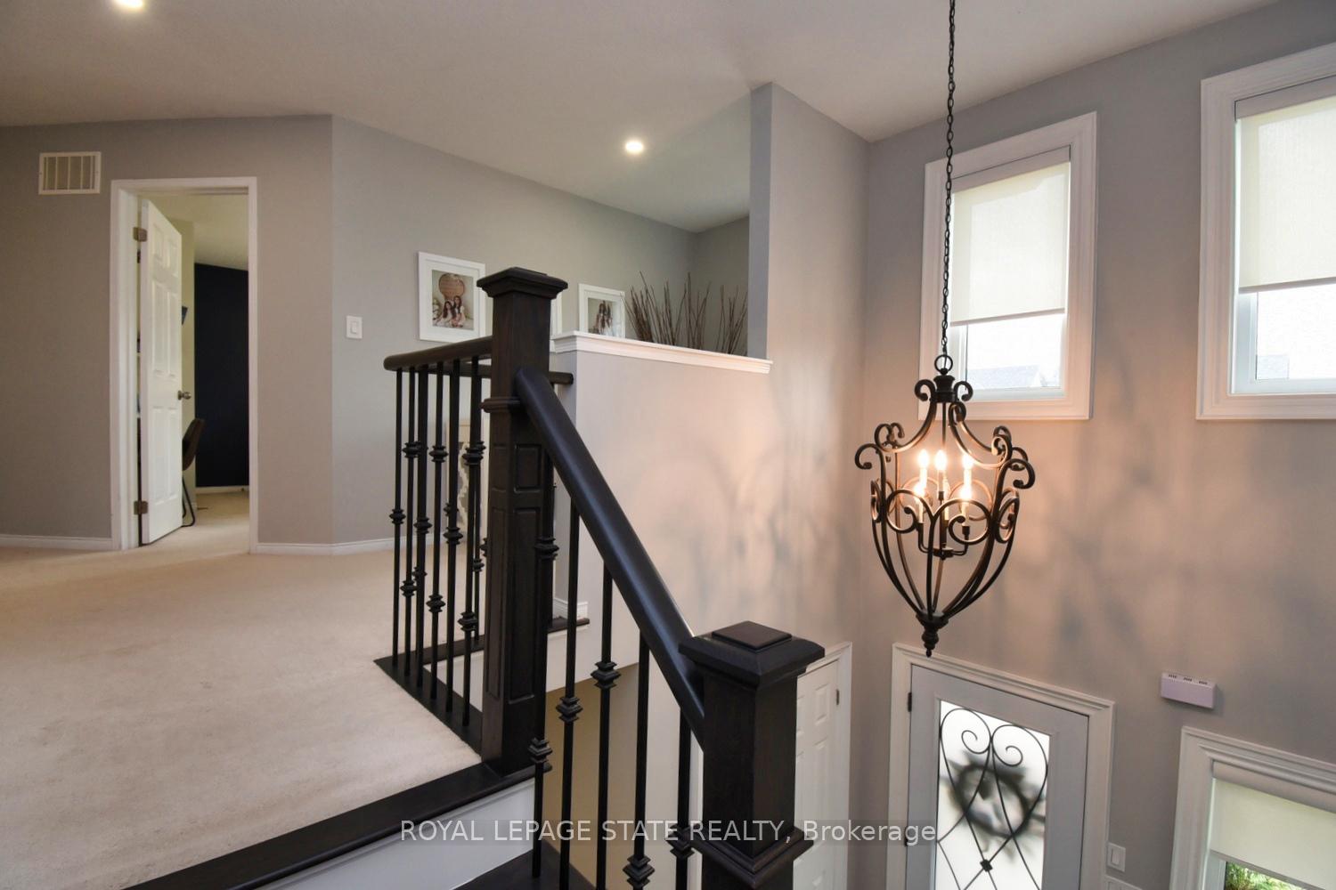 Photo 5 of 97 Voyager Pass, Hamilton, Binbrook — HOMEH