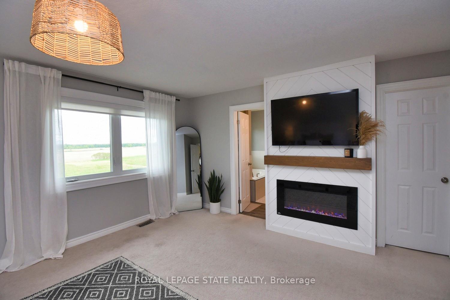 Photo 25 of 97 Voyager Pass, Hamilton, Binbrook — HOMEH