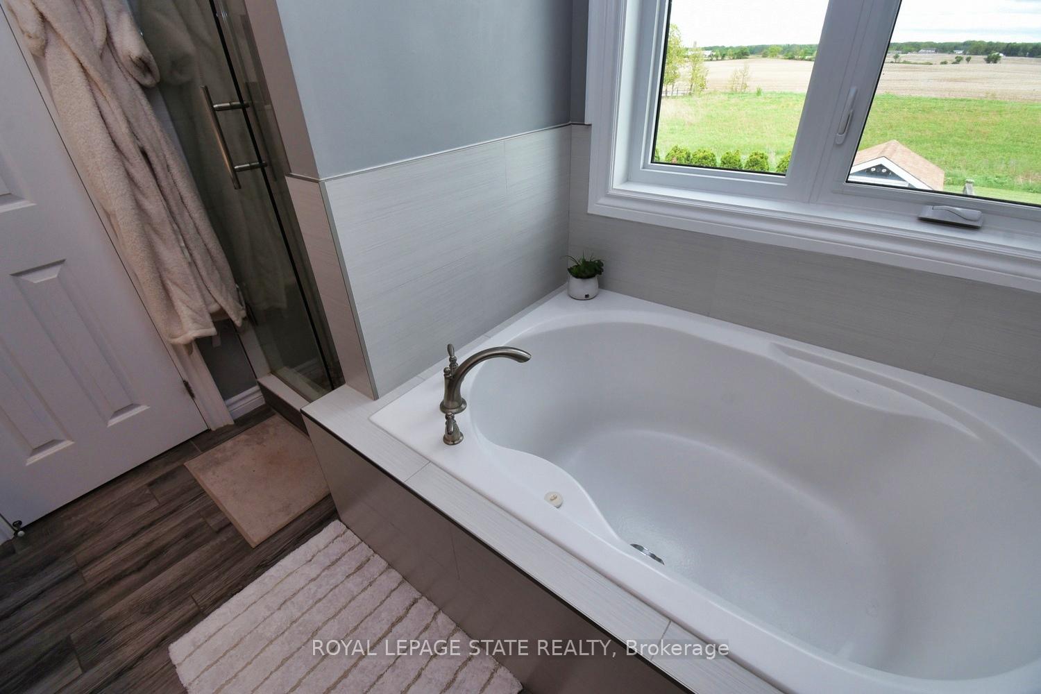 Photo 29 of 97 Voyager Pass, Hamilton, Binbrook — HOMEH