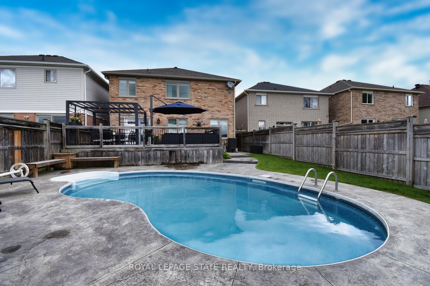 Photo 42 of 97 Voyager Pass, Hamilton, Binbrook — HOMEH