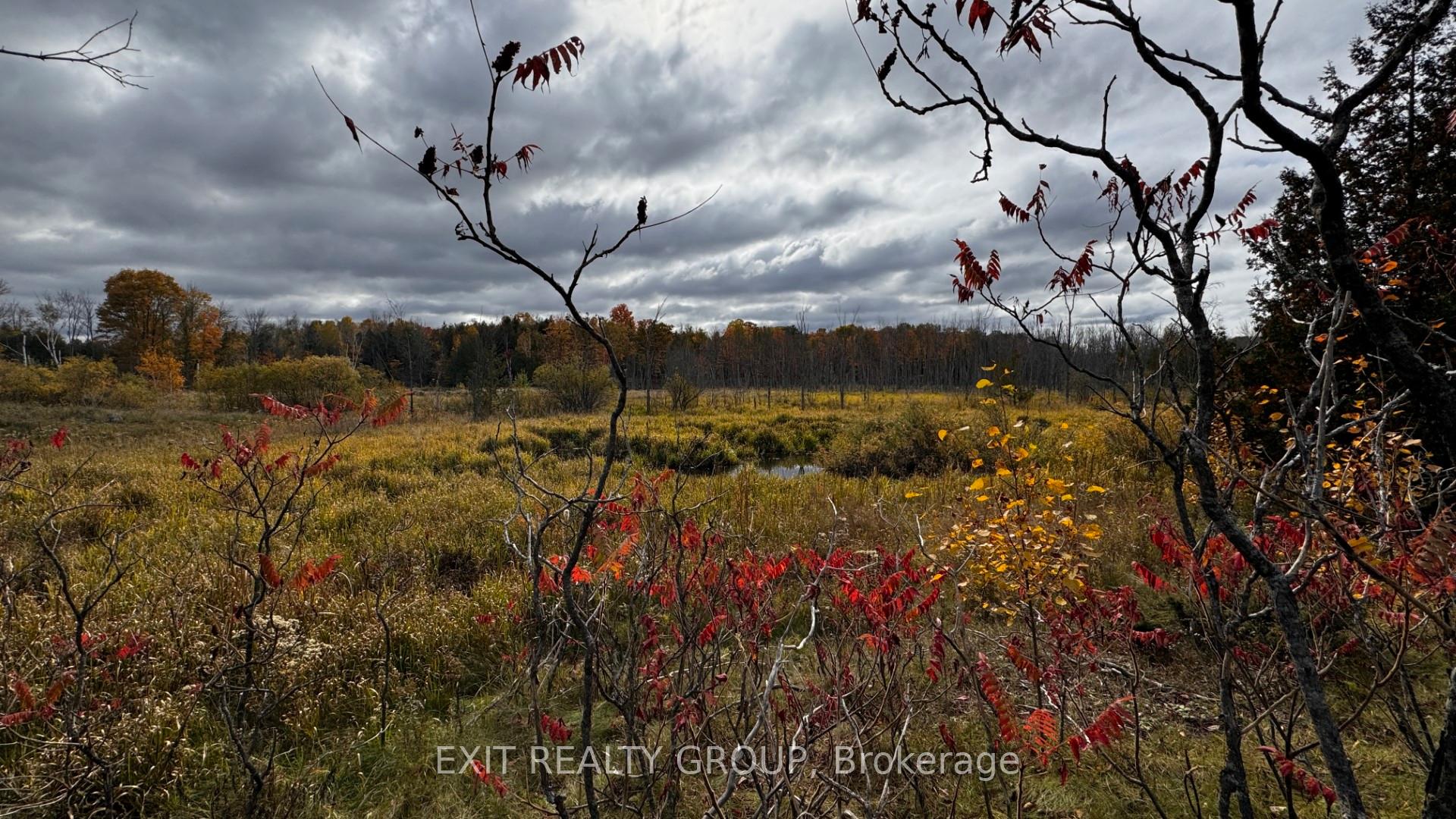 Photo 2 of 1989 Elm Tree Road, Frontenac, Frontenac Centre — HOMEH