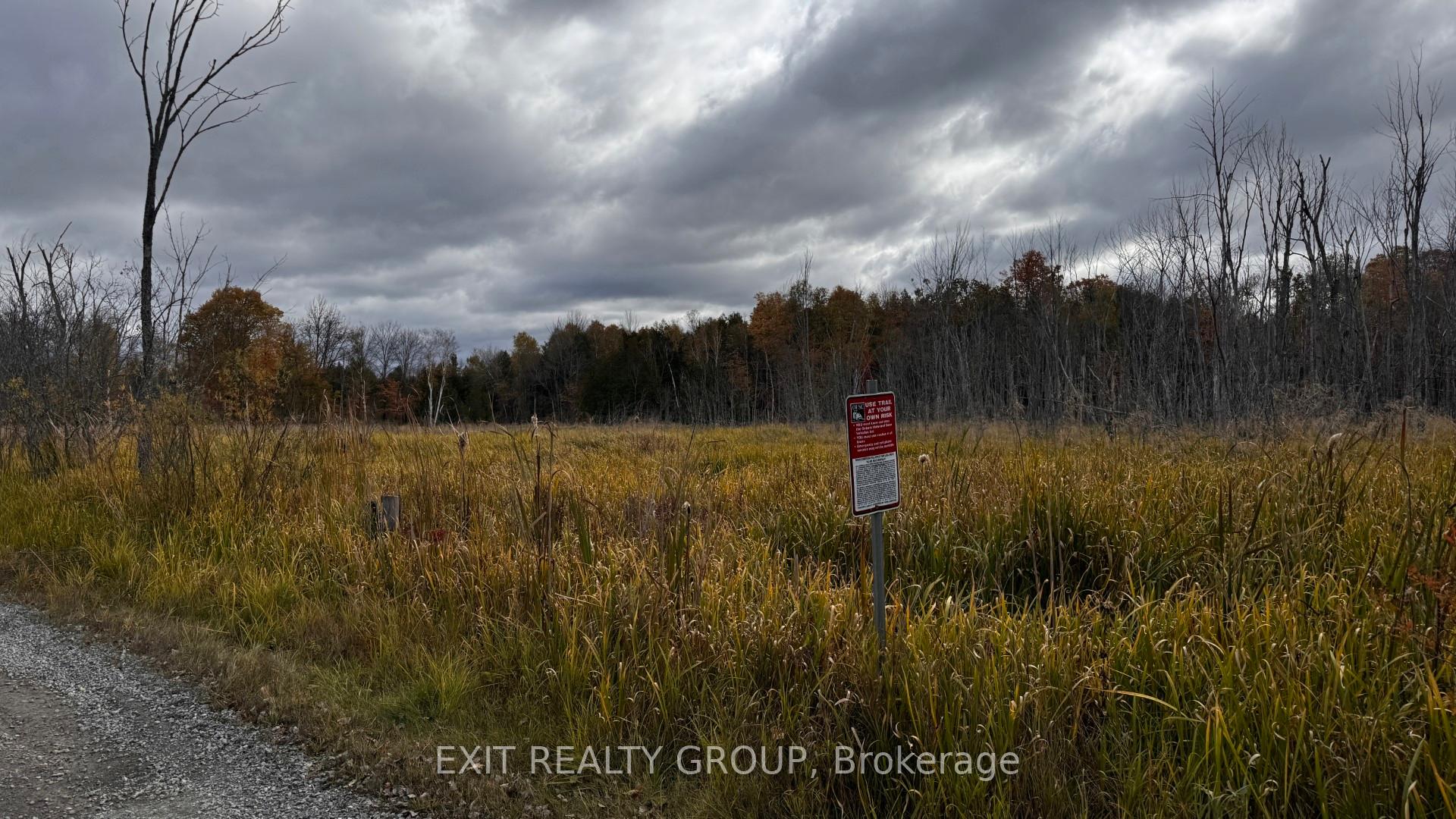 Photo 3 of 1989 Elm Tree Road, Frontenac, Frontenac Centre — HOMEH