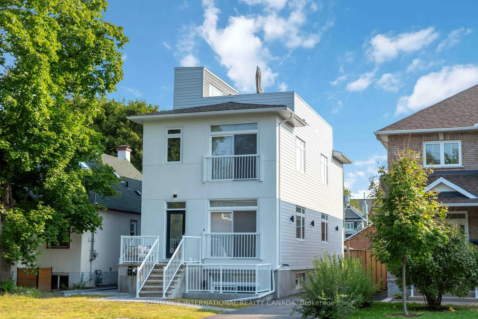 Photo 2 of 683 Melbourne Avenue, Ottawa, Laurentianview — HOMEH