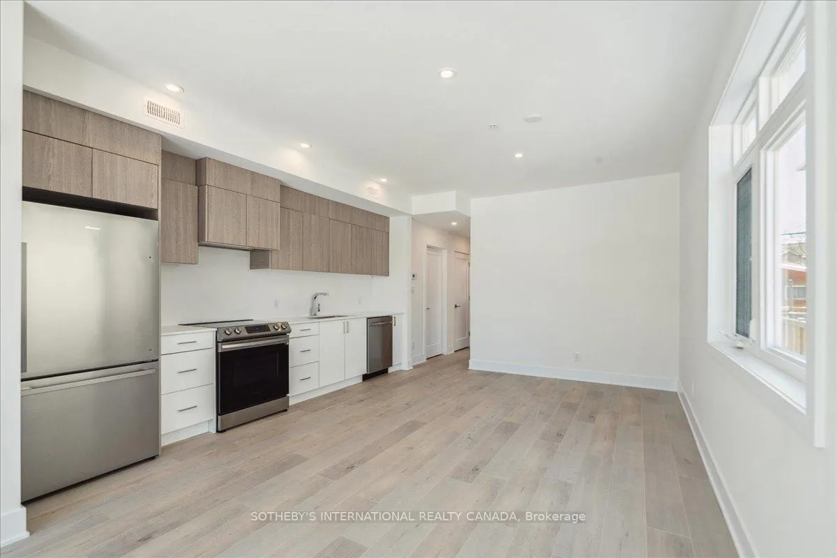 Photo 4 of 683 Melbourne Avenue, Ottawa, Laurentianview — HOMEH