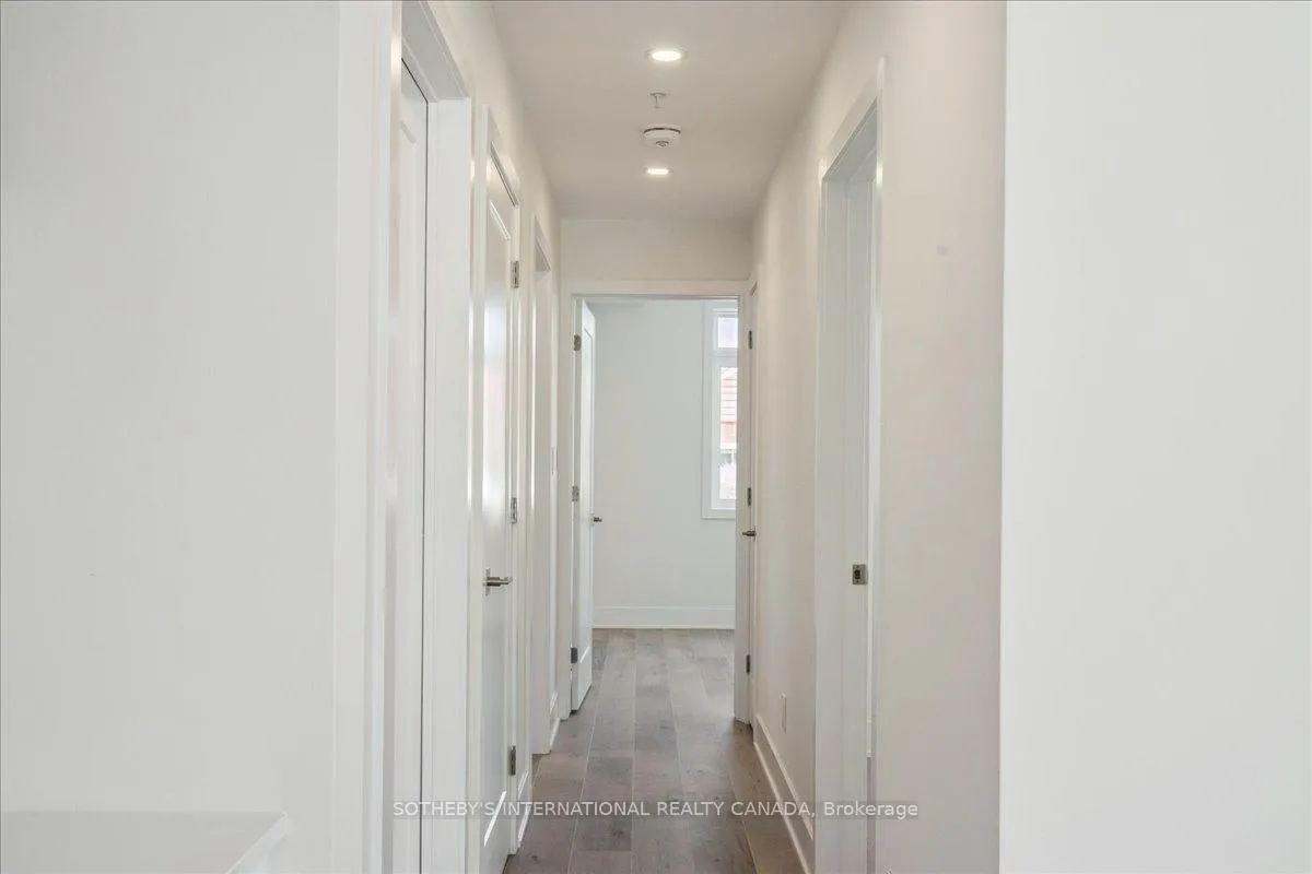 Photo 6 of 683 Melbourne Avenue, Ottawa, Laurentianview — HOMEH