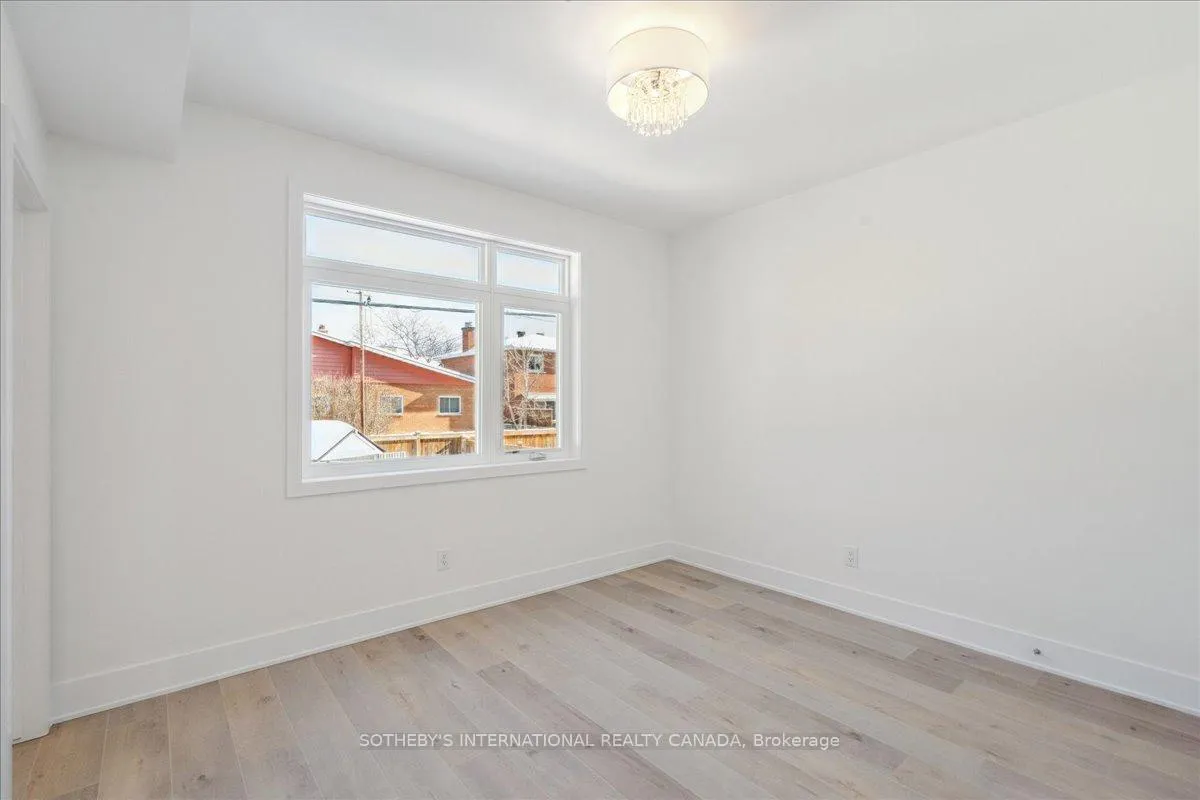 Photo 7 of 683 Melbourne Avenue, Ottawa, Laurentianview — HOMEH