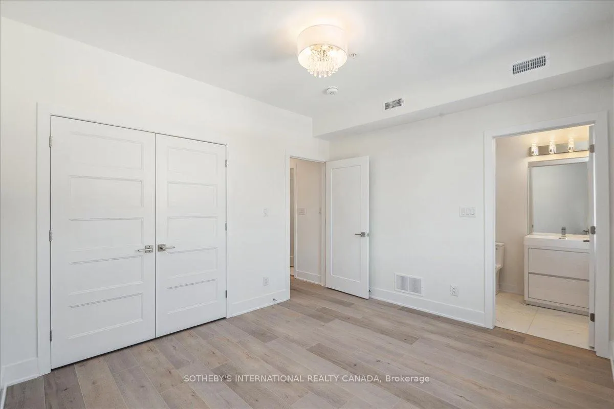 Photo 9 of 683 Melbourne Avenue, Ottawa, Laurentianview — HOMEH