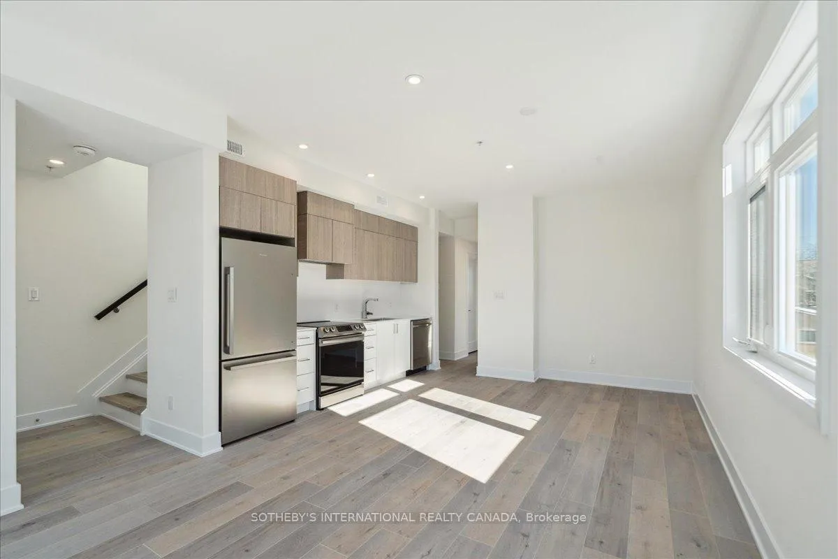 Photo 19 of 683 Melbourne Avenue, Ottawa, Laurentianview — HOMEH