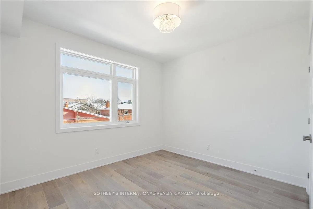 Photo 25 of 683 Melbourne Avenue, Ottawa, Laurentianview — HOMEH
