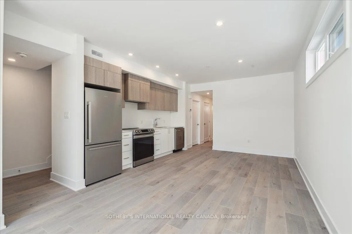 Photo 32 of 683 Melbourne Avenue, Ottawa, Laurentianview — HOMEH