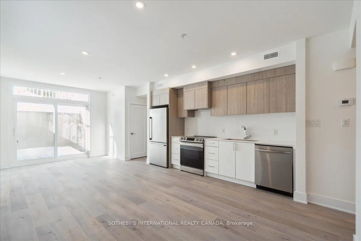 Photo 35 of 683 Melbourne Avenue, Ottawa, Laurentianview — HOMEH