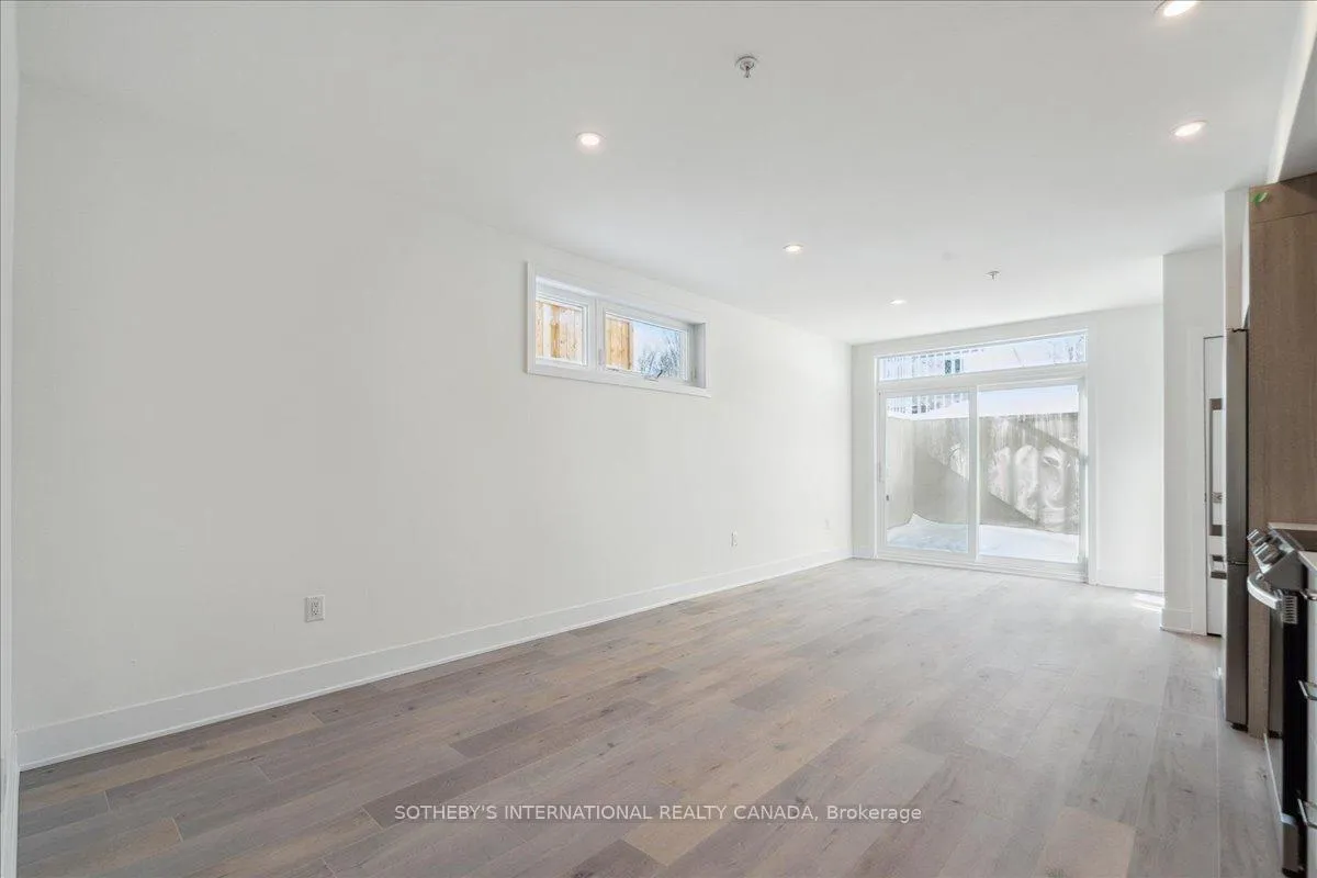 Photo 36 of 683 Melbourne Avenue, Ottawa, Laurentianview — HOMEH