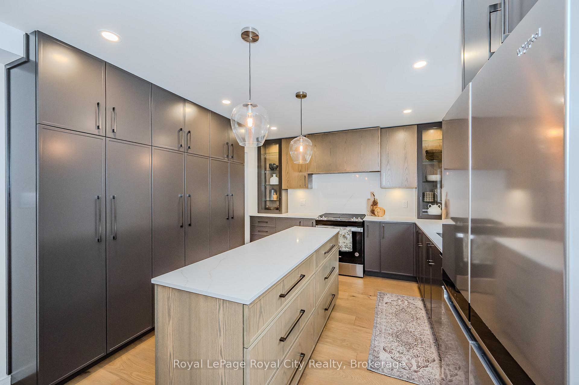 Photo 7 of 24 Bridlewood Drive, Guelph, Kortright Hills — HOMEH