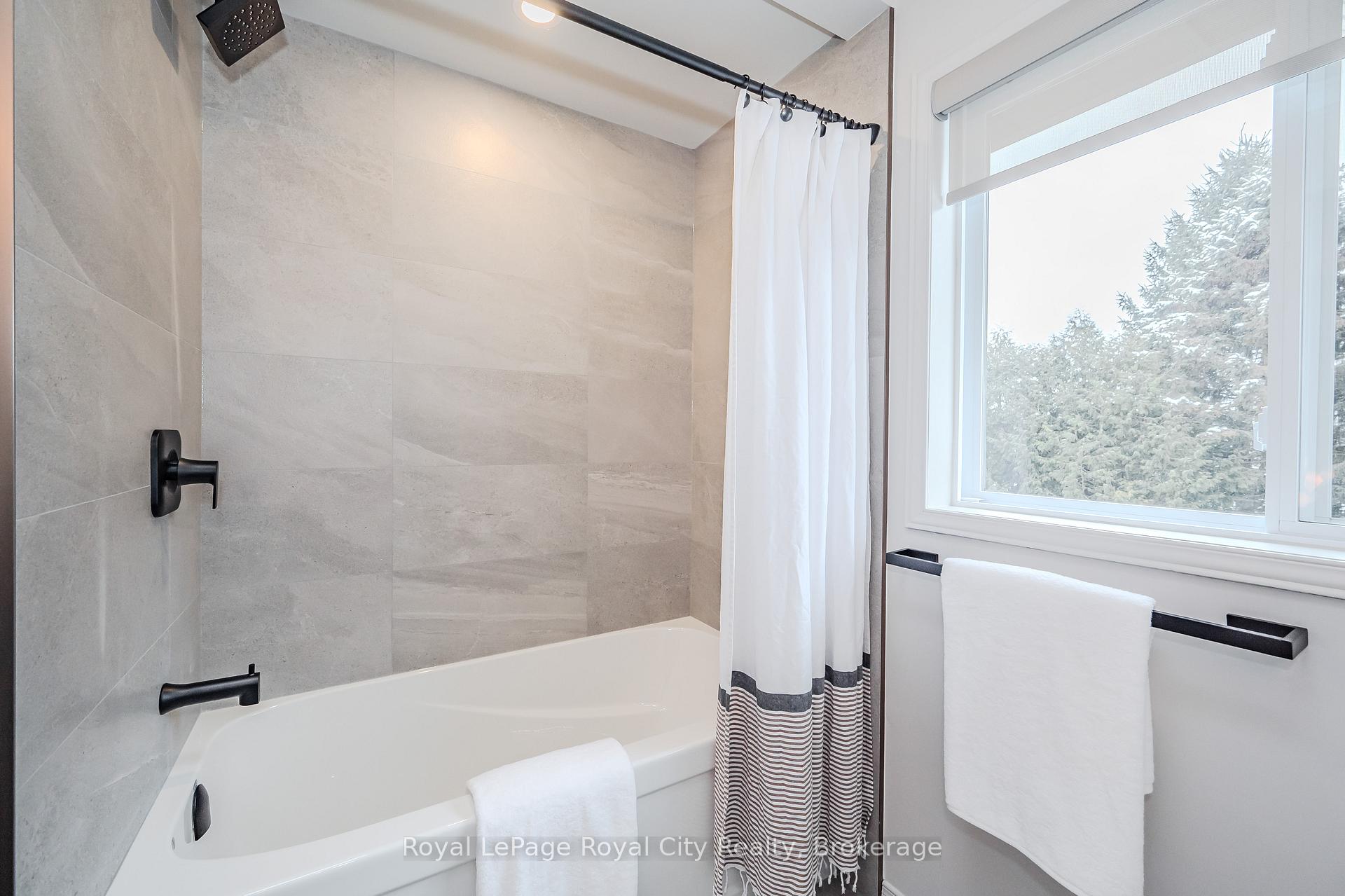 Photo 24 of 24 Bridlewood Drive, Guelph, Kortright Hills — HOMEH