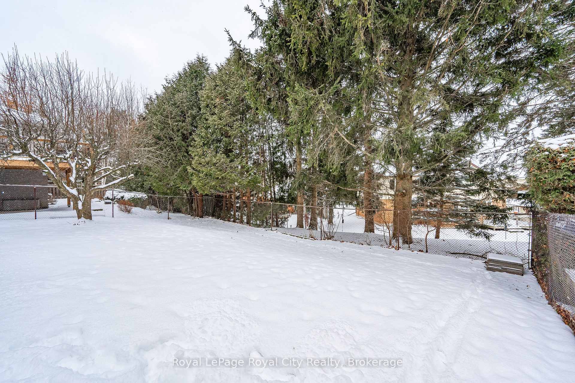 Photo 33 of 24 Bridlewood Drive, Guelph, Kortright Hills — HOMEH