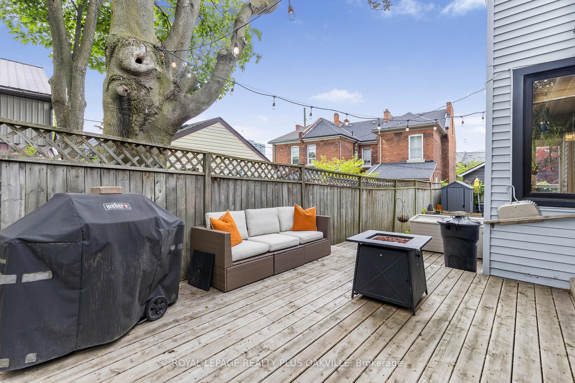 Photo 5 of 73 Pearl Street N, Hamilton, Strathcona — HOMEH