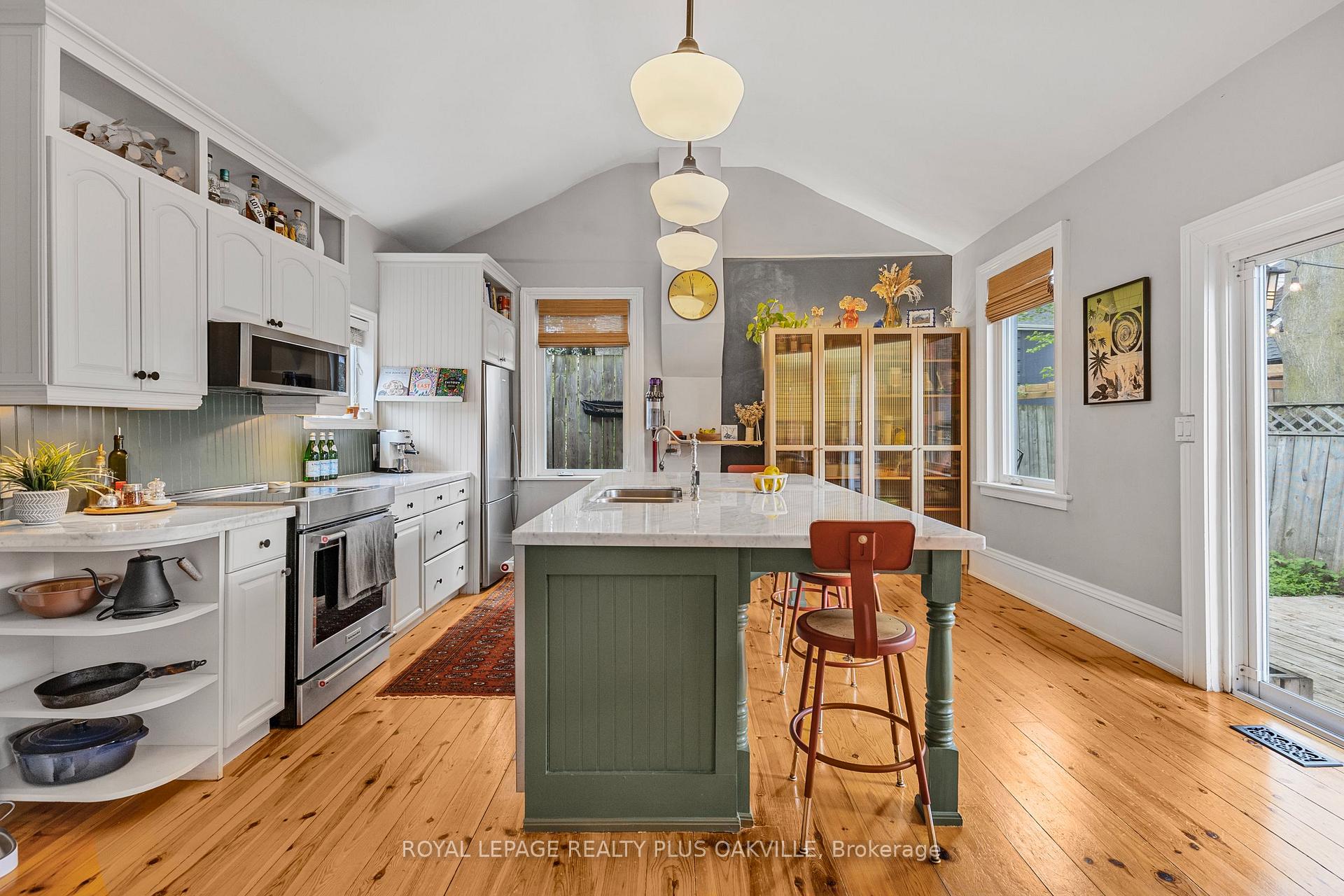 Photo 16 of 73 Pearl Street N, Hamilton, Strathcona — HOMEH