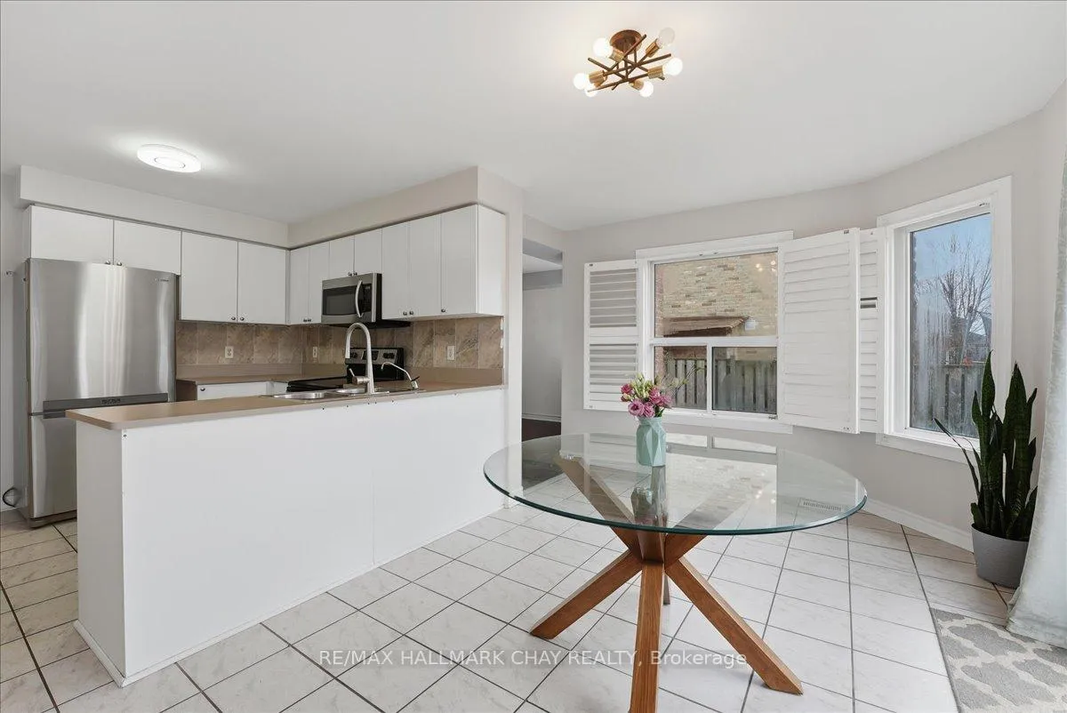 Photo 14 of 102 Esther Drive, Barrie, Painswick South — HOMEH