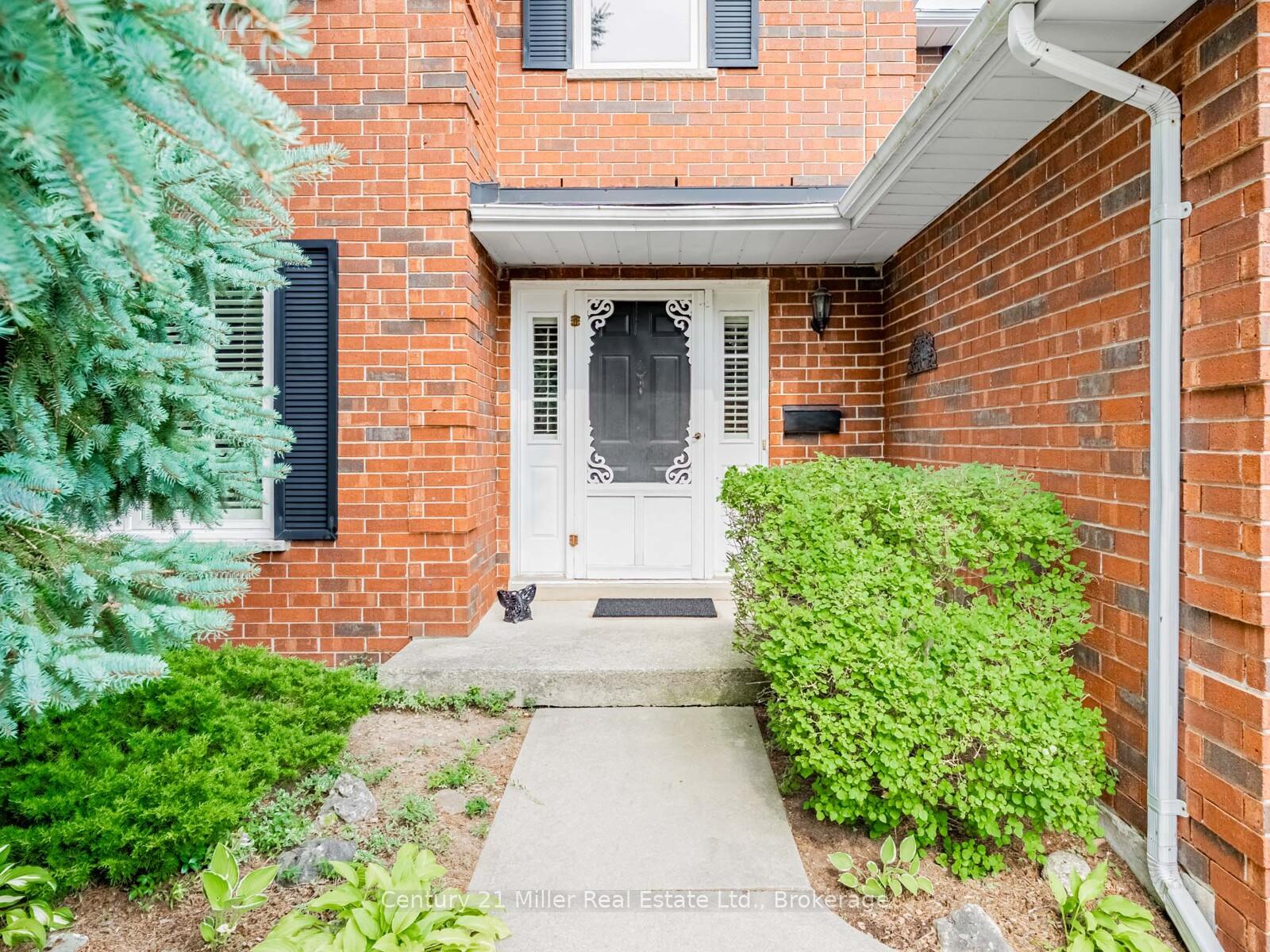 Photo 3 of 181 Meadowbrook Drive, Hamilton, Ancaster — HOMEH