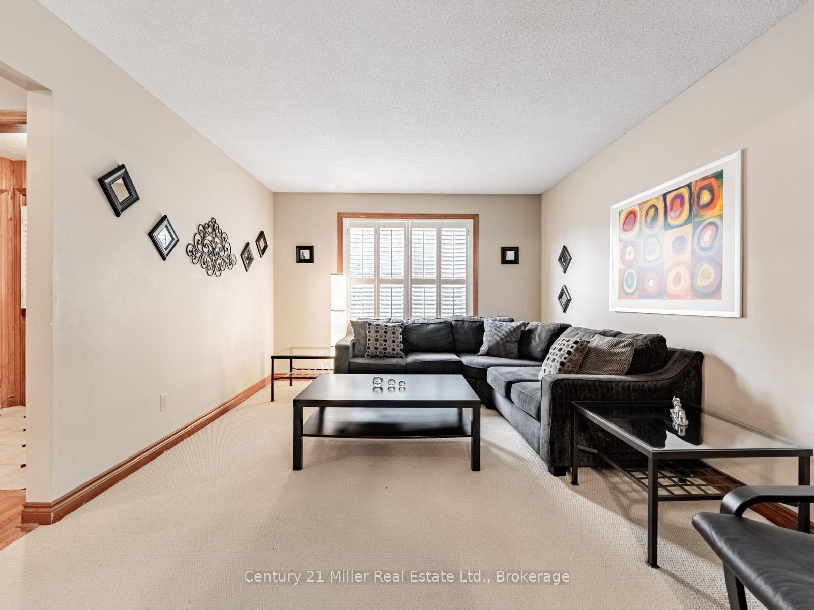 Photo 6 of 181 Meadowbrook Drive, Hamilton, Ancaster — HOMEH