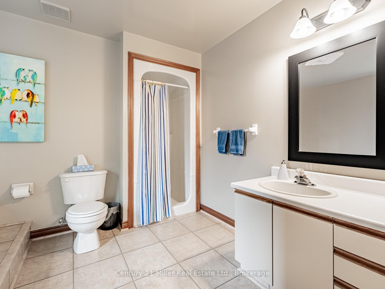 Photo 24 of 181 Meadowbrook Drive, Hamilton, Ancaster — HOMEH