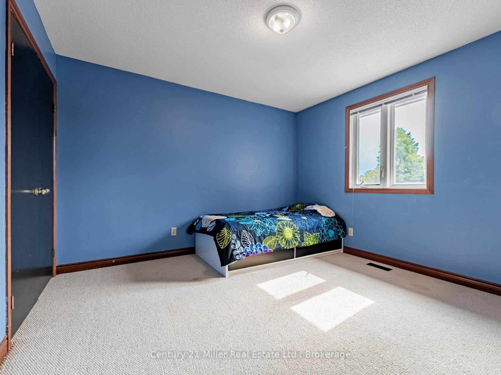 Photo 26 of 181 Meadowbrook Drive, Hamilton, Ancaster — HOMEH