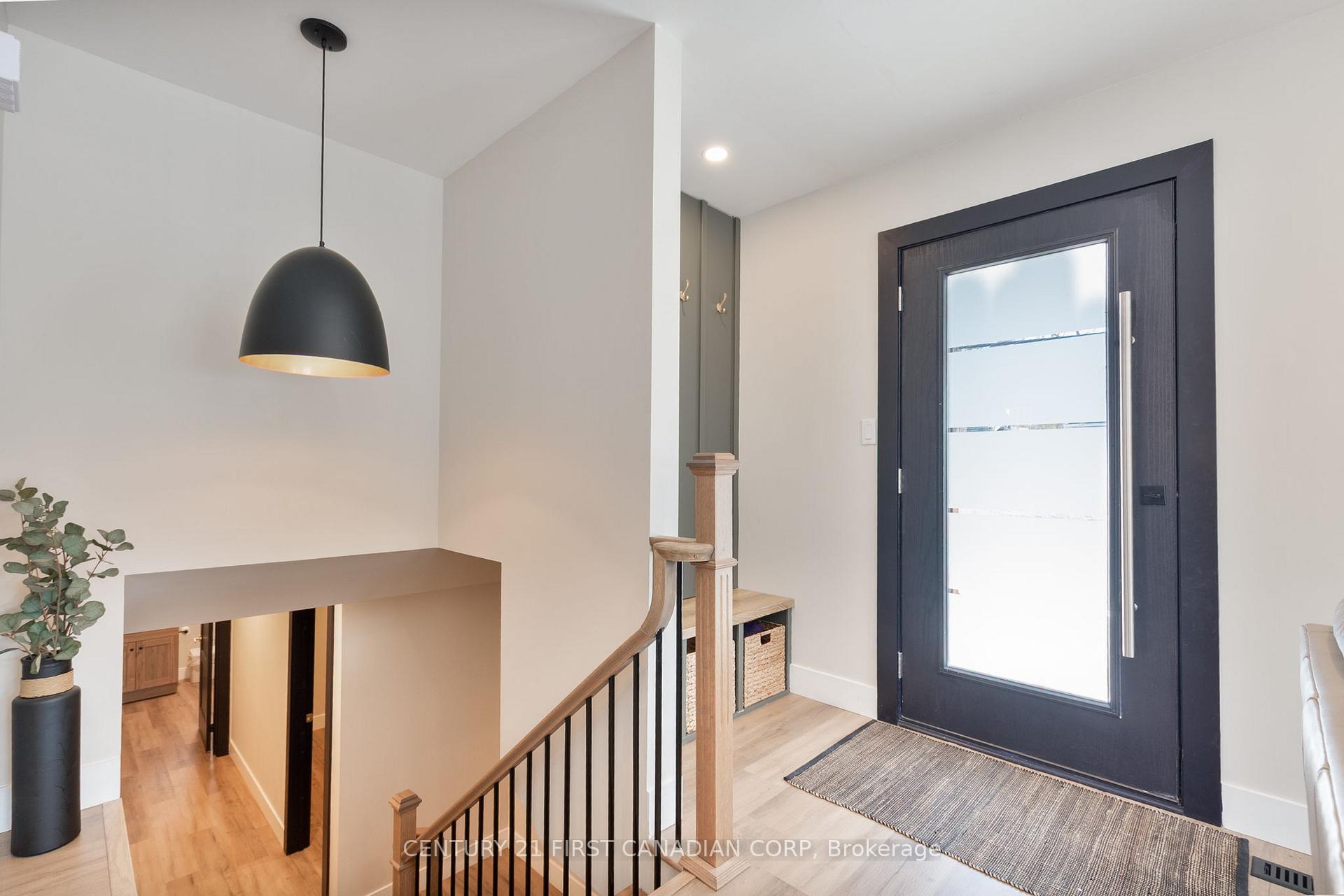 Photo 10 of 34 Wellington Street, Aylmer — HOMEH