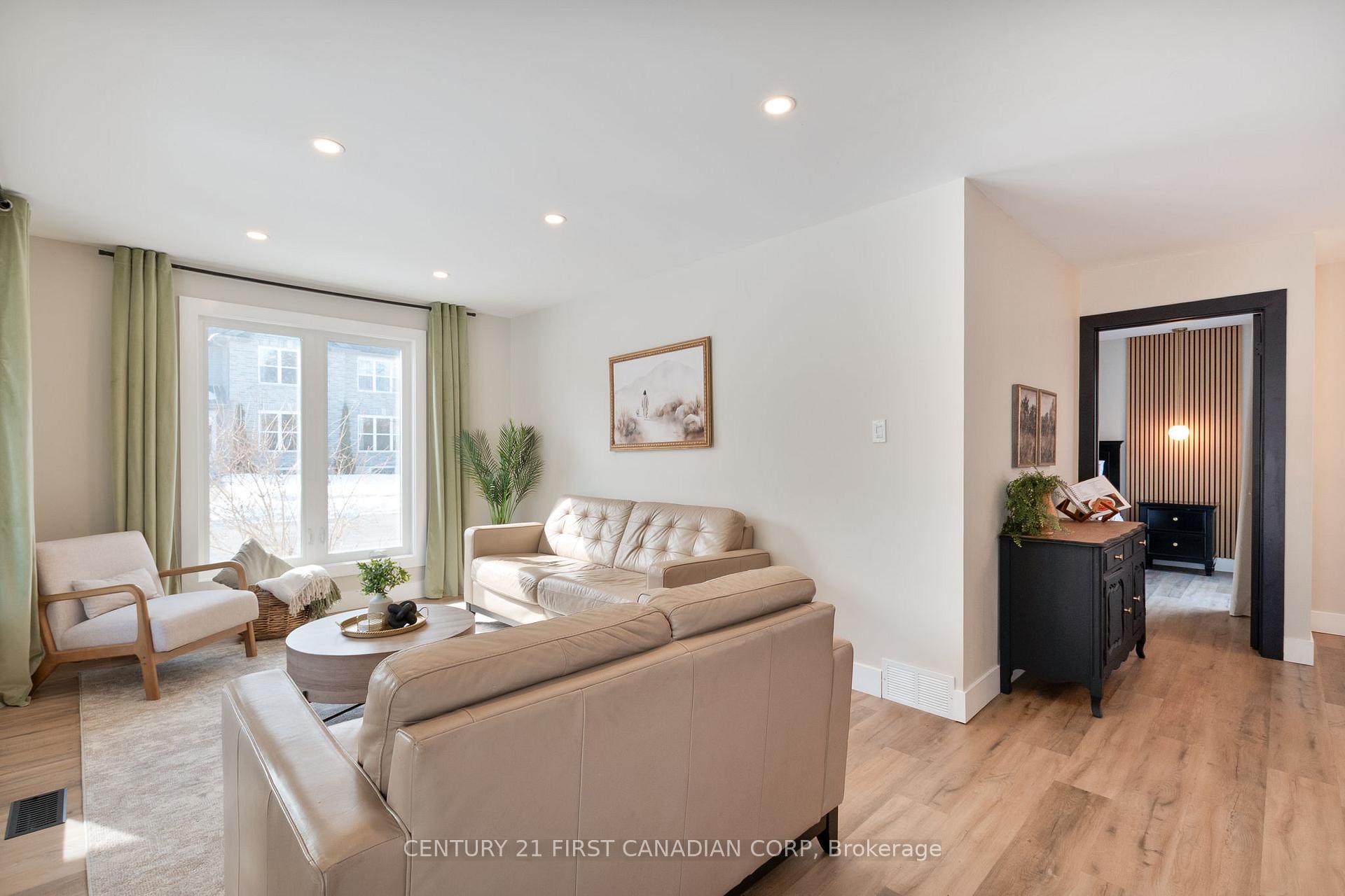 Photo 9 of 34 Wellington Street, Aylmer — HOMEH