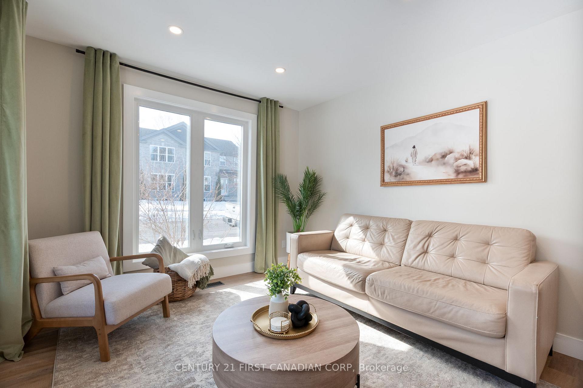 Photo 11 of 34 Wellington Street, Aylmer — HOMEH