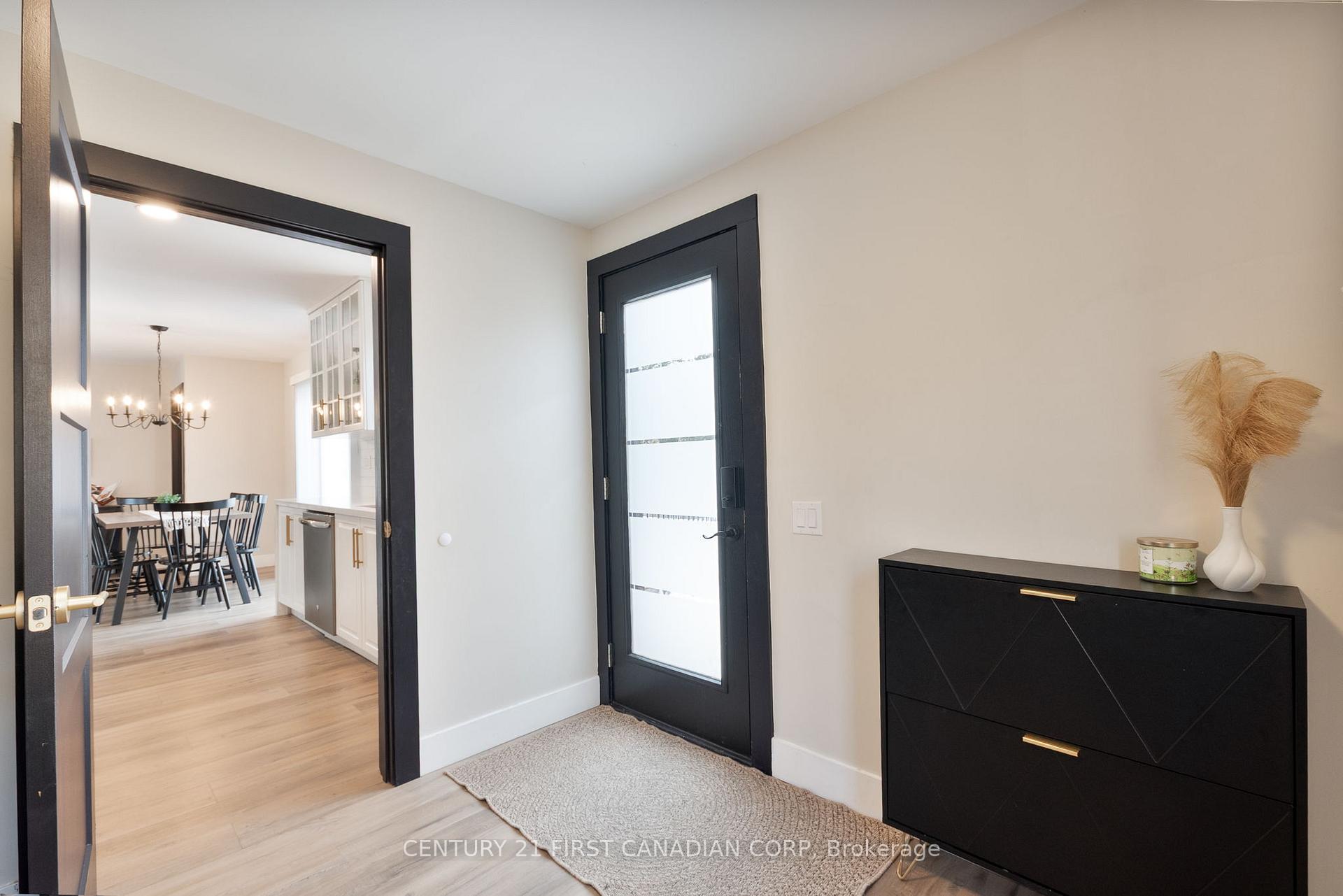Photo 21 of 34 Wellington Street, Aylmer — HOMEH