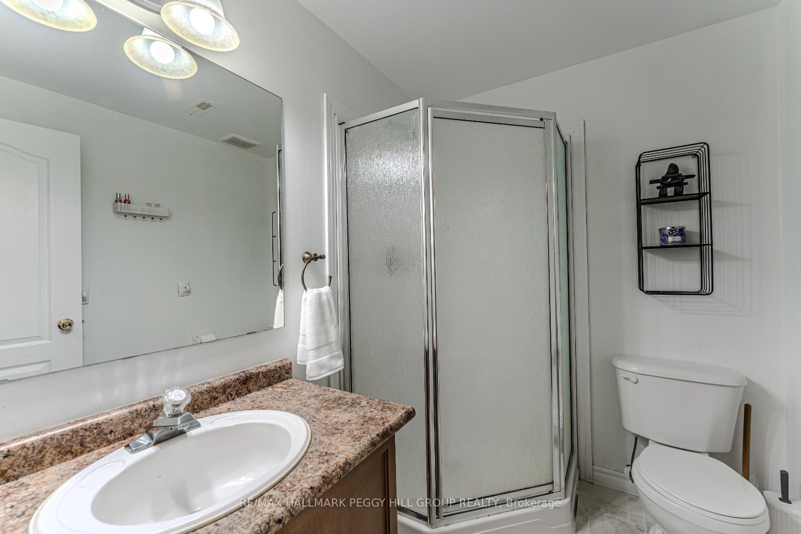 Photo 15 of 95 Crompton Drive, Barrie, Little Lake — HOMEH