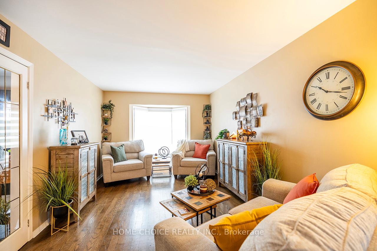 Photo 4 of 4 Aldcroft Crescent, Clarington, Bowmanville — HOMEH
