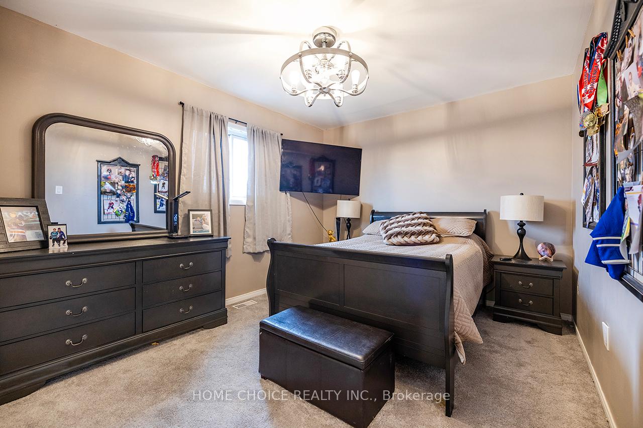 Photo 17 of 4 Aldcroft Crescent, Clarington, Bowmanville — HOMEH