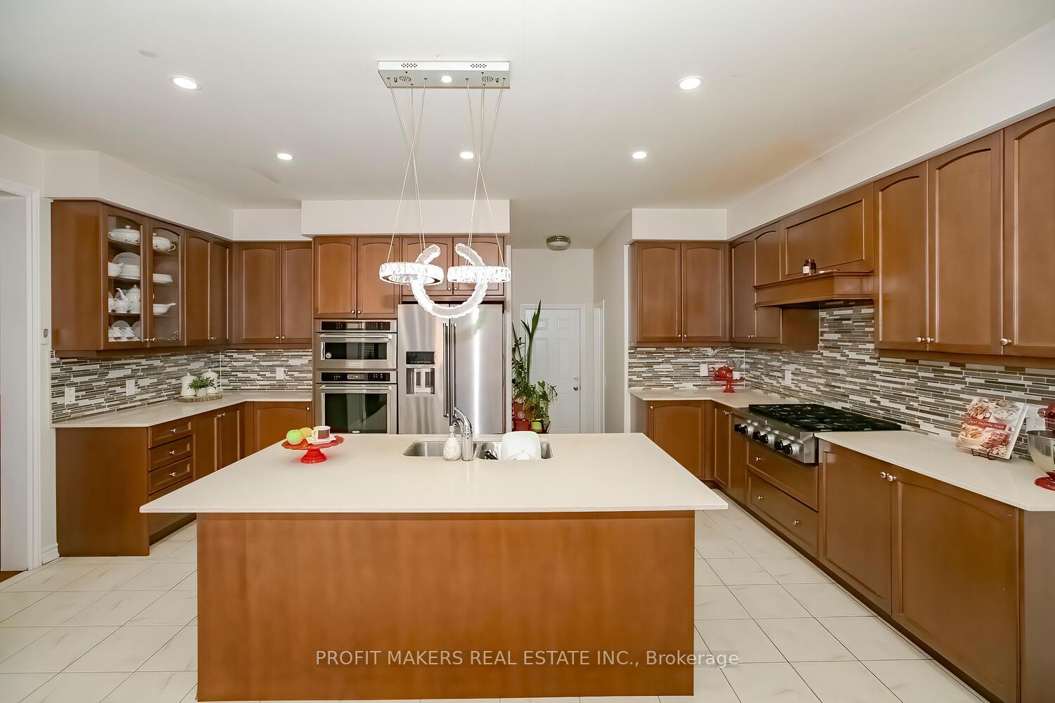 Photo 13 of 56 Valleybrook Crescent, Caledon, Rural Caledon — HOMEH