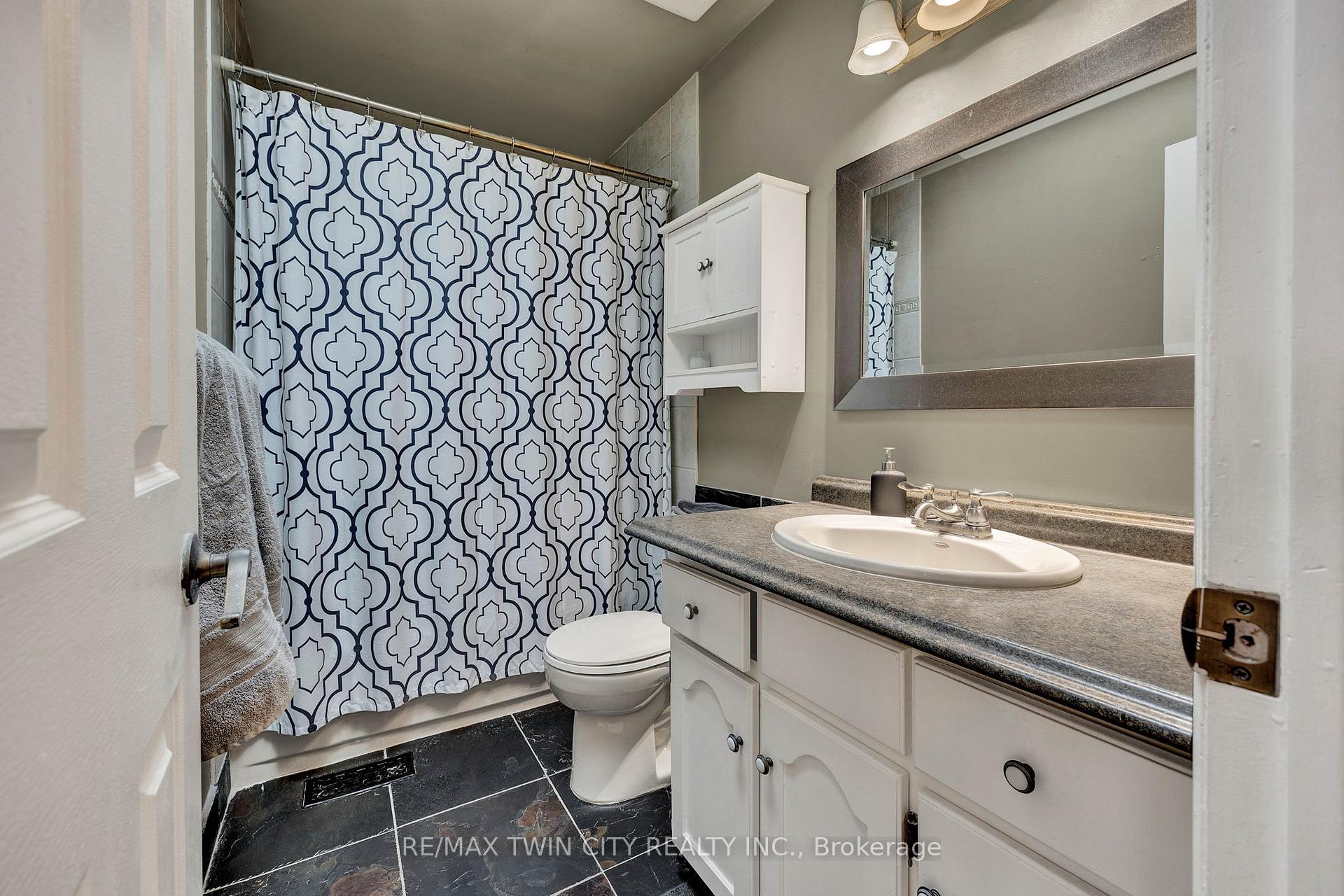 Photo 8 of 154 Dovercliffe Road, Guelph, Dovercliffe Park/Old University — HOMEH
