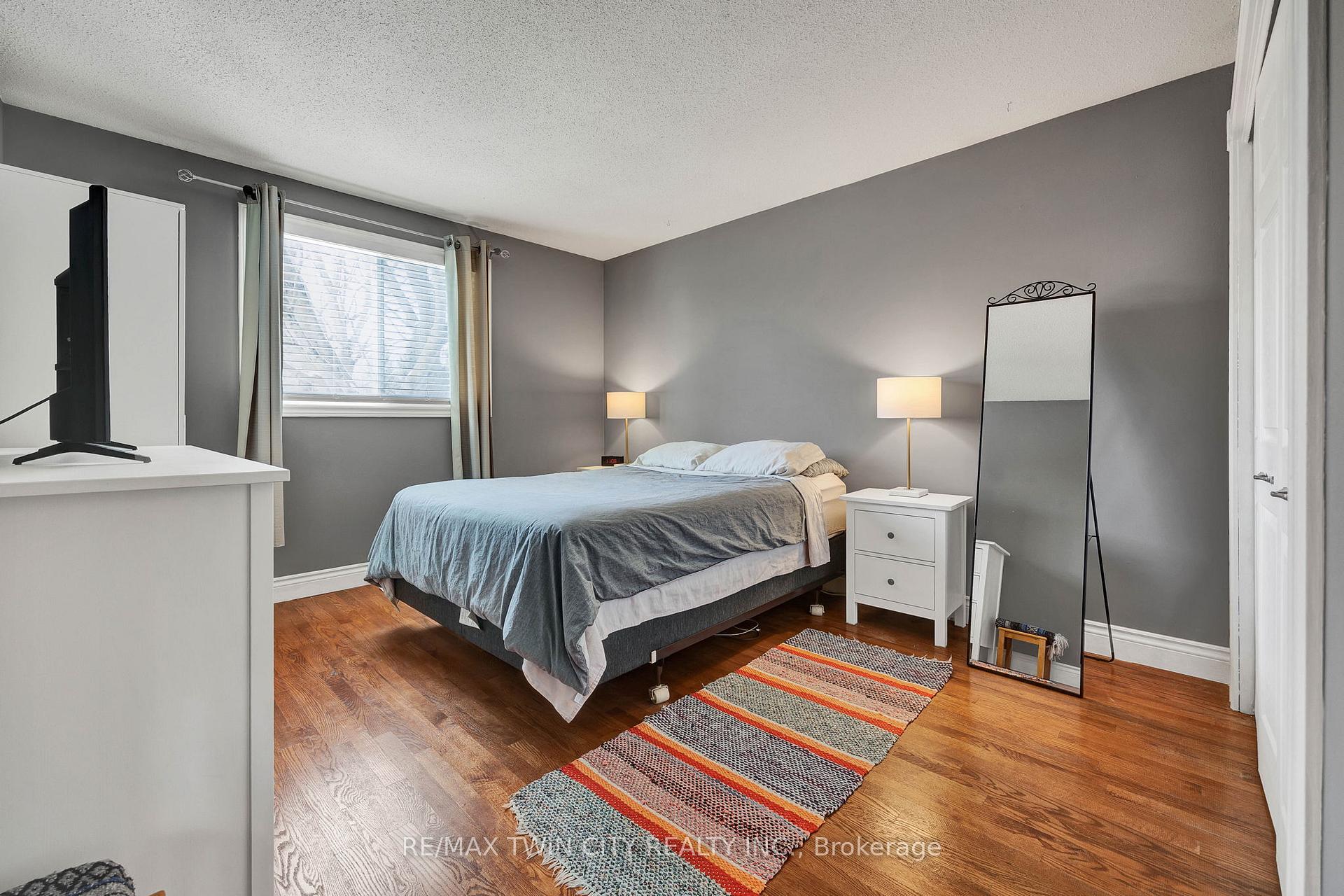 Photo 9 of 154 Dovercliffe Road, Guelph, Dovercliffe Park/Old University — HOMEH