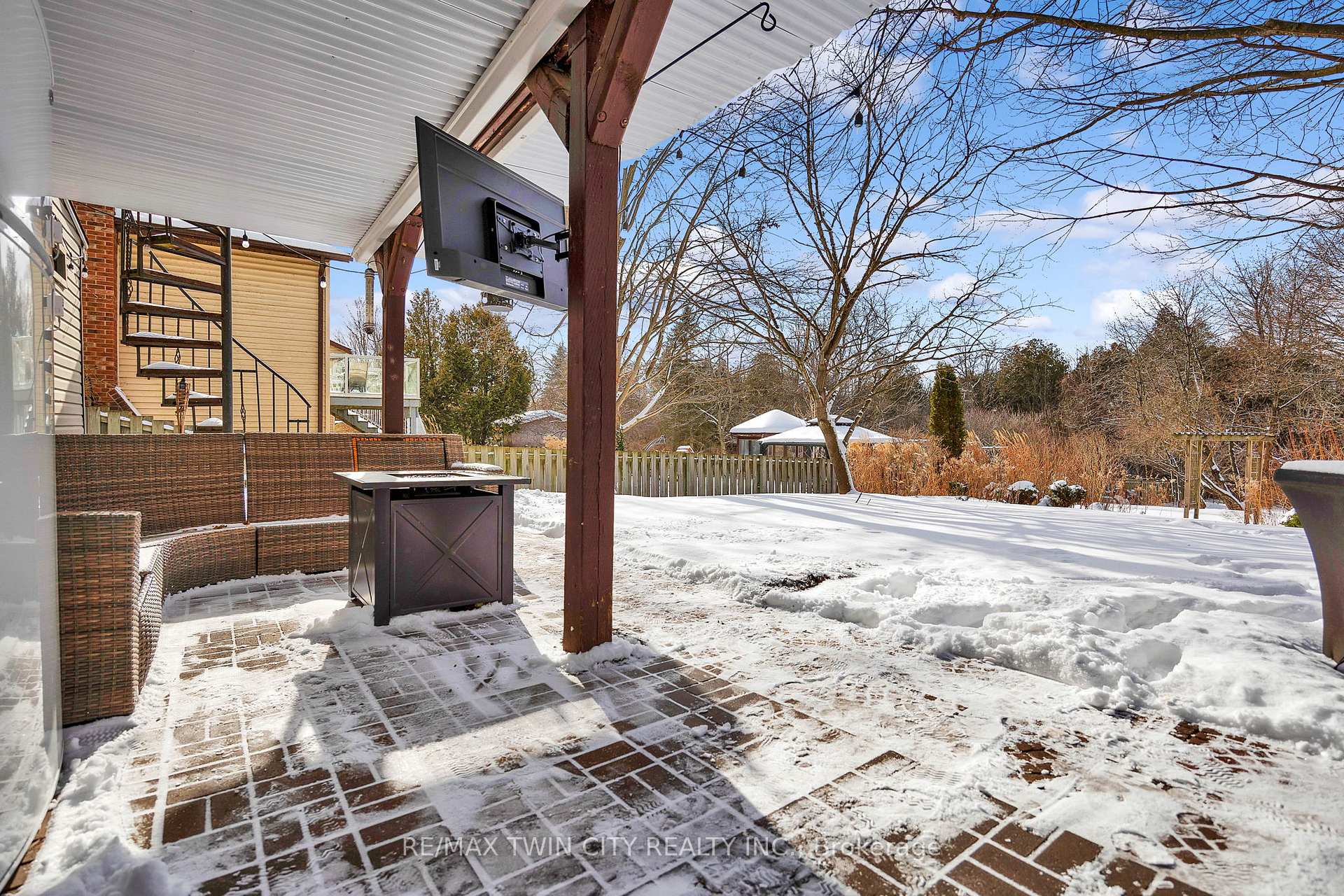 Photo 20 of 154 Dovercliffe Road, Guelph, Dovercliffe Park/Old University — HOMEH