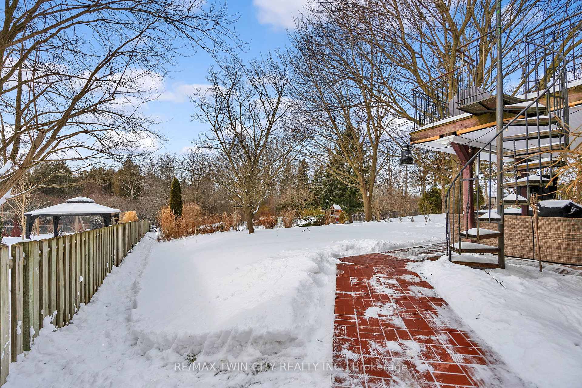 Photo 23 of 154 Dovercliffe Road, Guelph, Dovercliffe Park/Old University — HOMEH