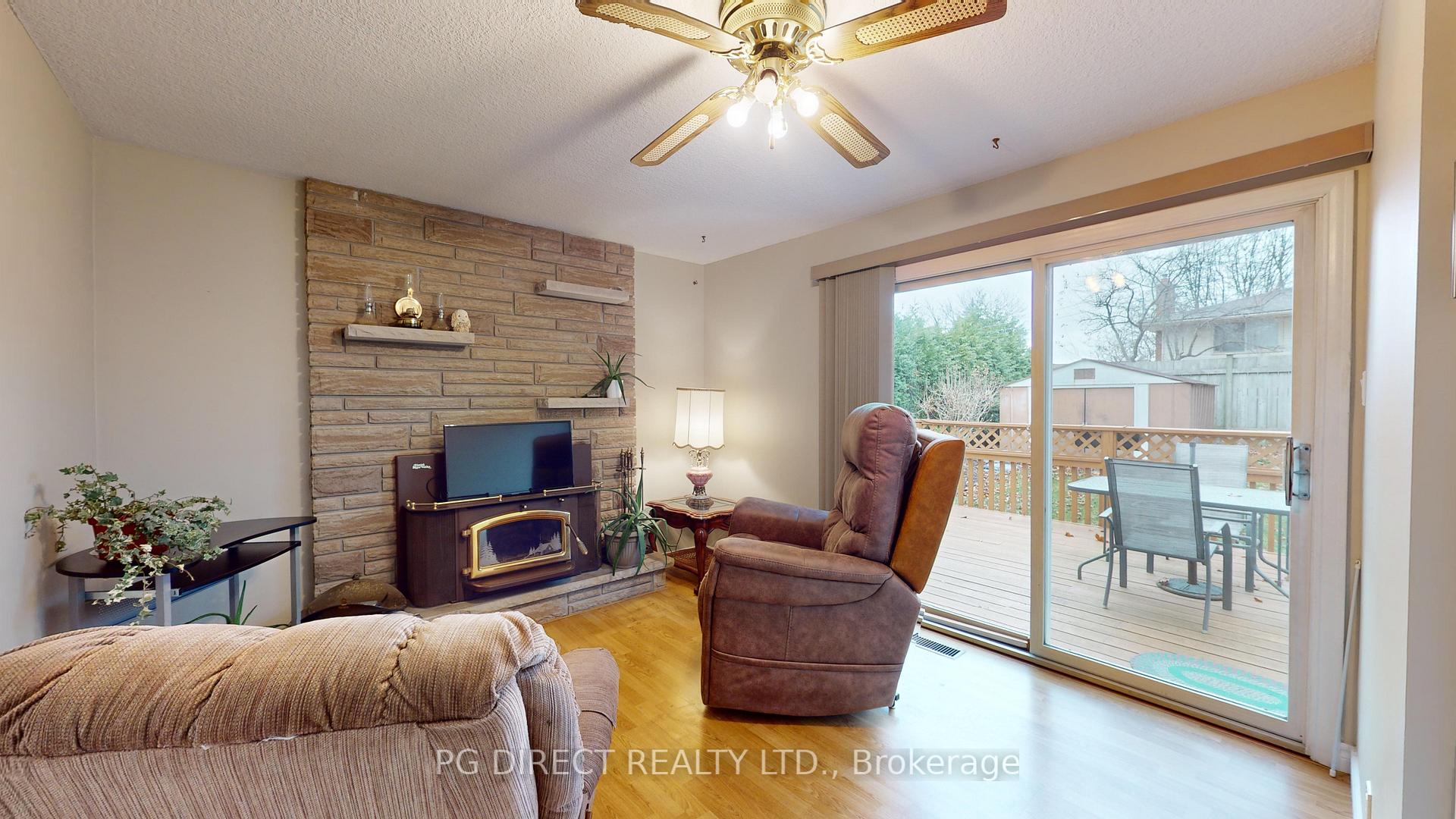 Photo 9 of 8 Champlain Place, Guelph, Kortright West — HOMEH