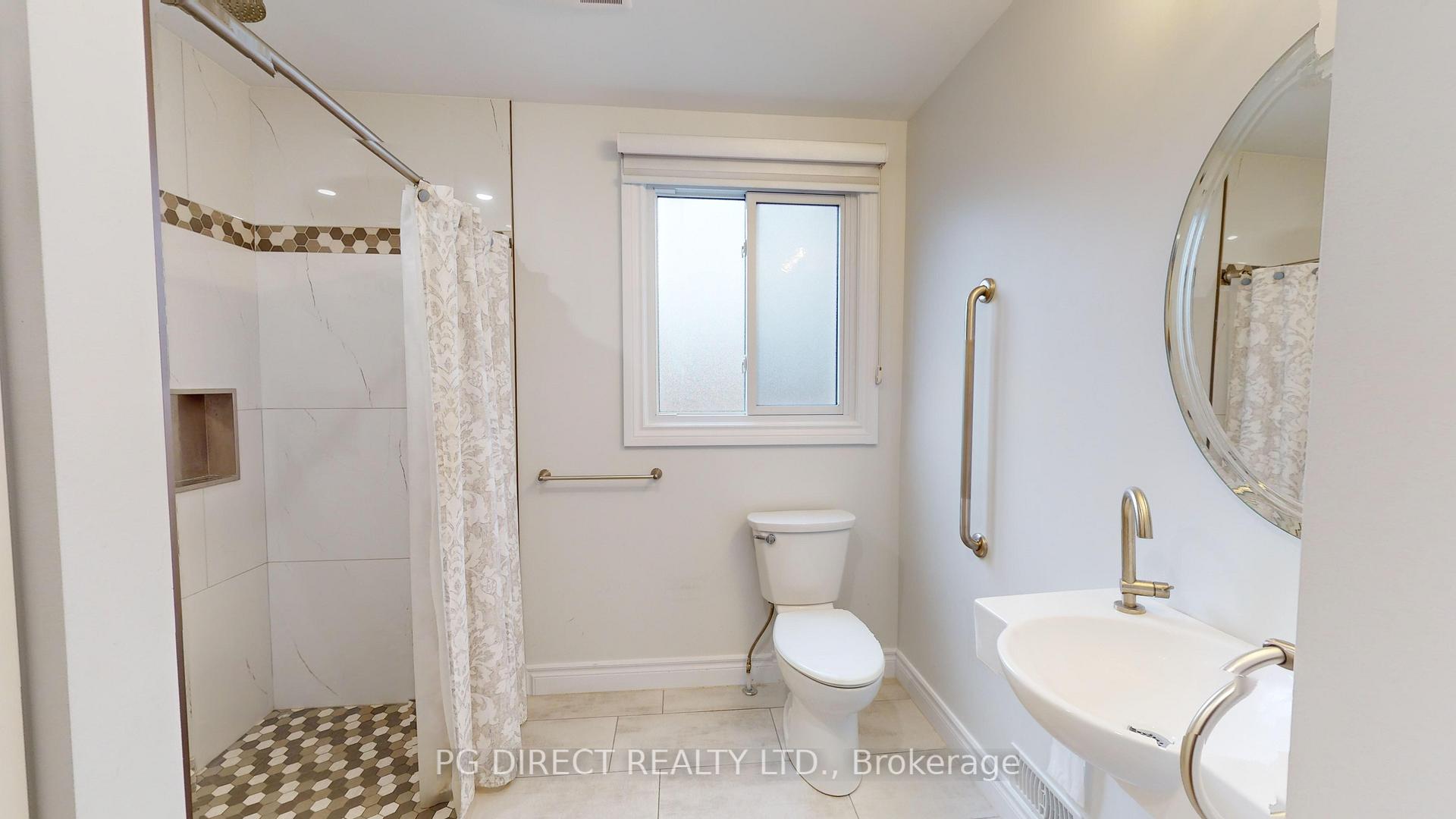 Photo 10 of 8 Champlain Place, Guelph, Kortright West — HOMEH
