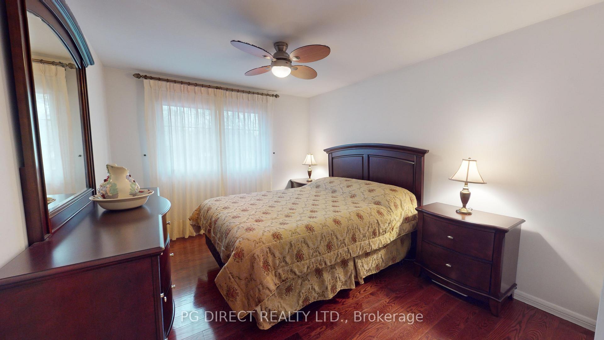 Photo 12 of 8 Champlain Place, Guelph, Kortright West — HOMEH